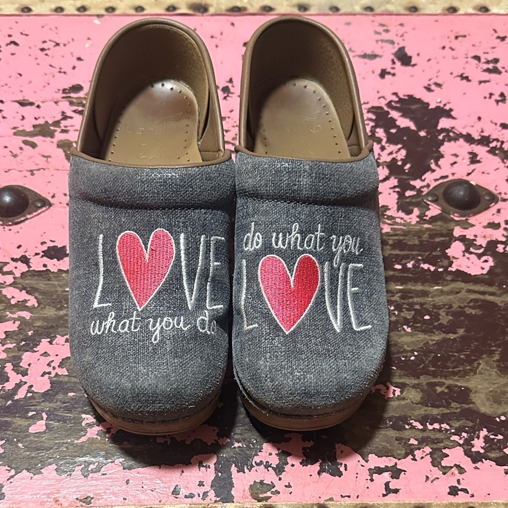 DANSKO Love what you do sz 37